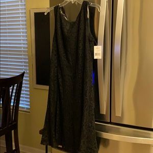 Black lace sleeveless dress